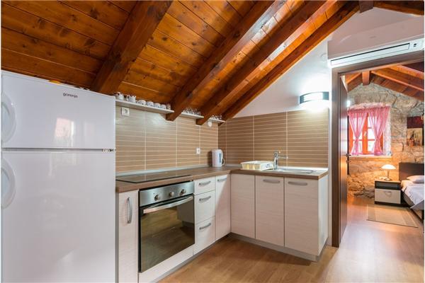 House K1, for 16 persons