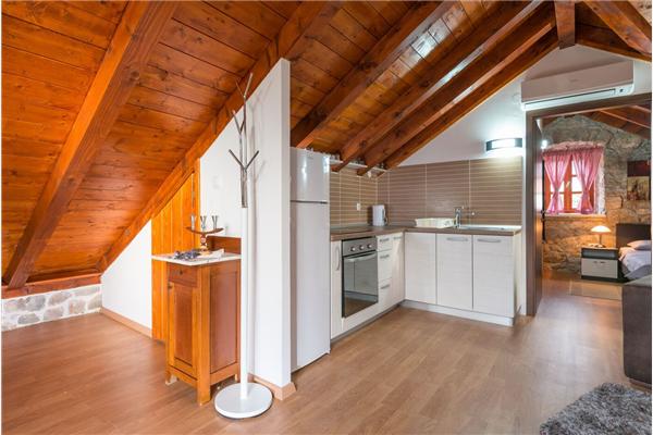 House K1, for 16 persons