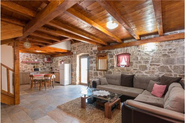 House K1, for 16 persons