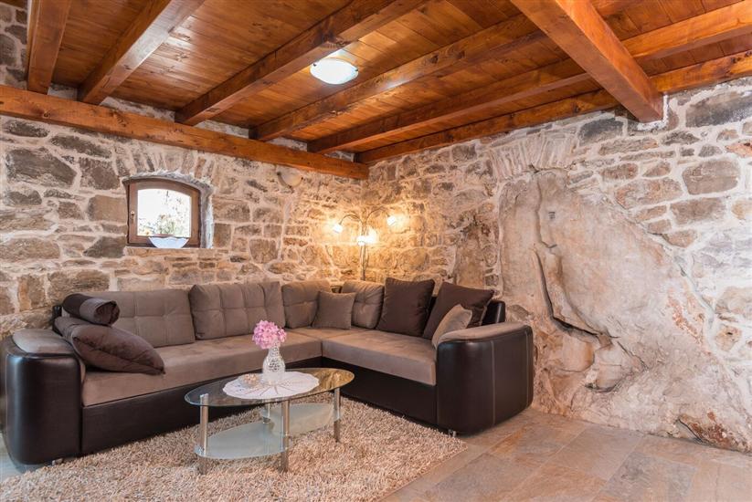 House K1, for 16 persons