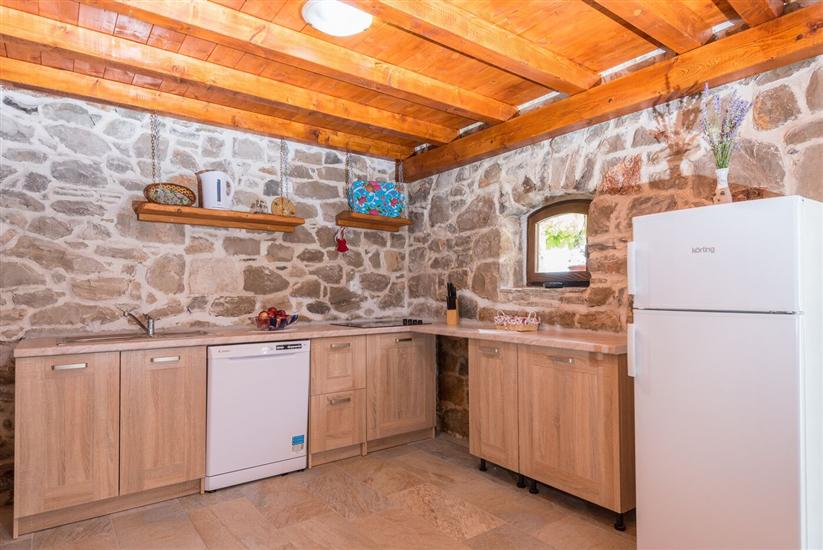 House K1, for 16 persons