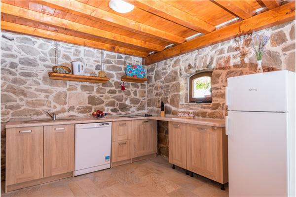 House K1, for 16 persons