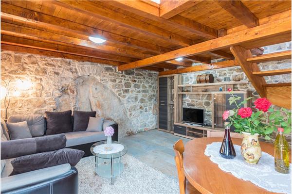 House K1, for 16 persons