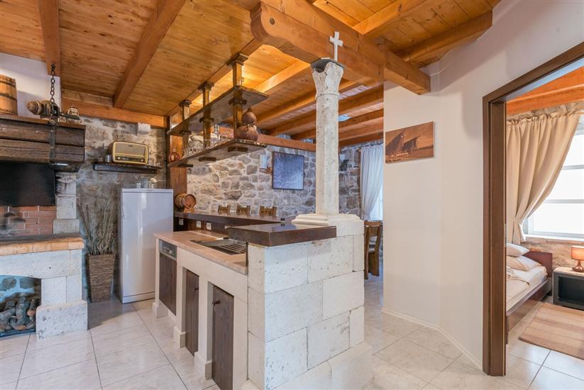 House K1, for 16 persons