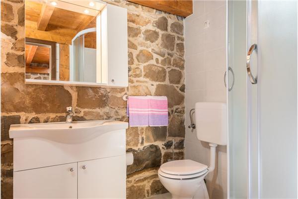 House K1, for 16 persons