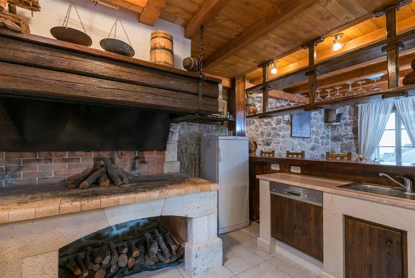 House K1, for 16 persons