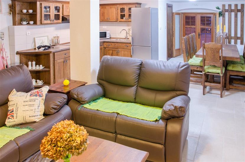 House K1, for 10 persons