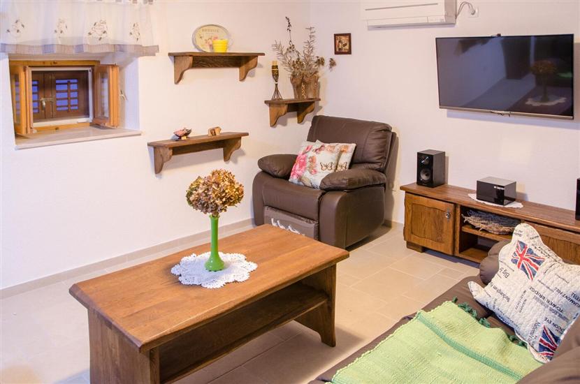 House K1, for 10 persons