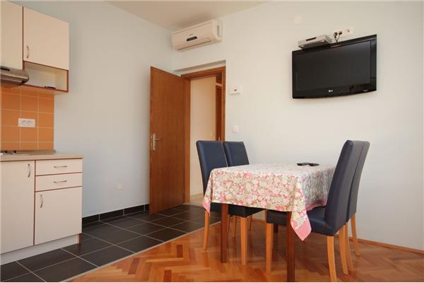 Apartment A5, for 4 persons