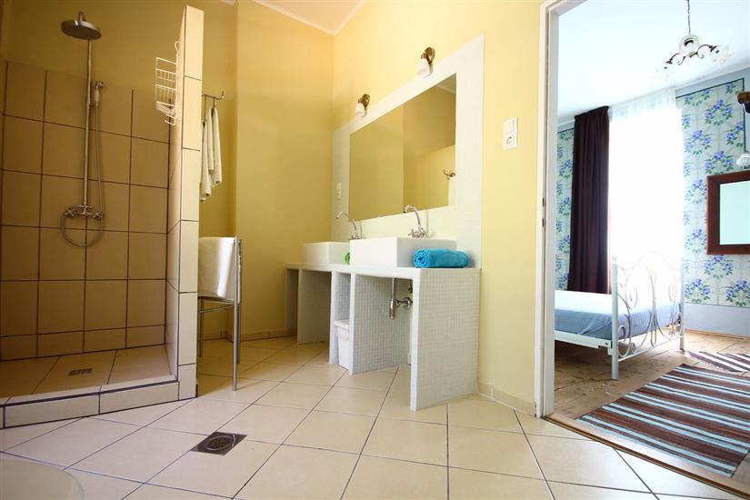 House K1, for 10 persons