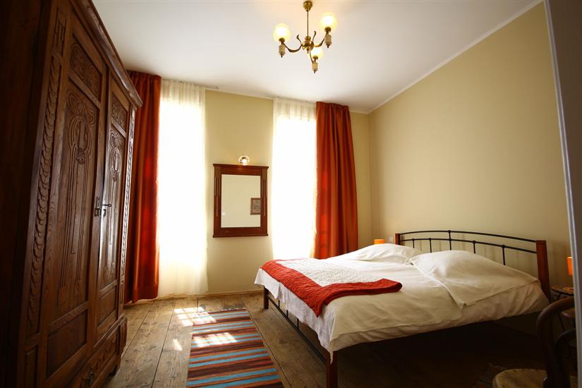 House K1, for 10 persons