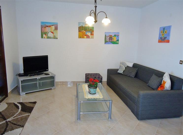 Apartment A1, for 5 persons