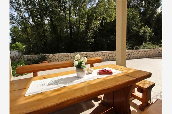 Apartment A1, for 5 persons