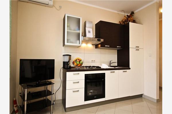 Apartment A1, for 5 persons