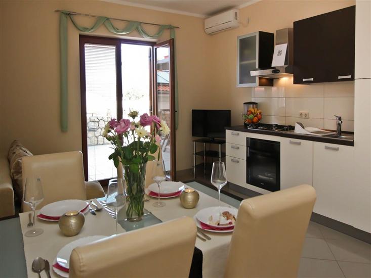 Apartment A1, for 5 persons