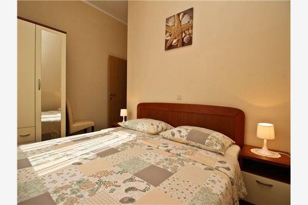 Apartment A1, for 5 persons