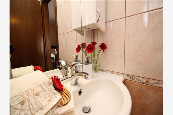 Apartment A2, for 8 persons