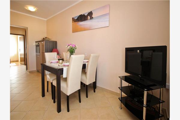 Apartment A2, for 8 persons