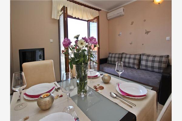 Apartment A2, for 8 persons