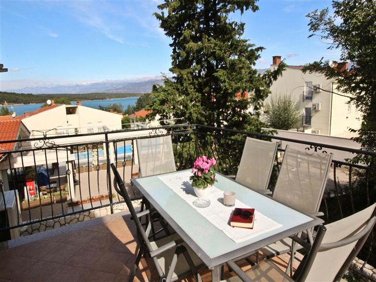 Apartment A2, for 8 persons