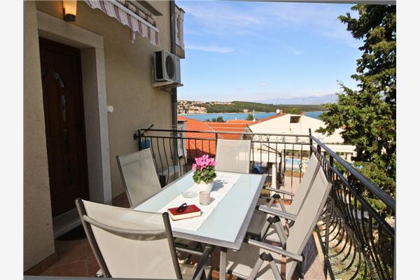 Apartment A2, for 8 persons