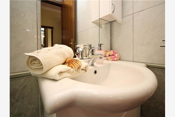 Apartment A2, for 8 persons