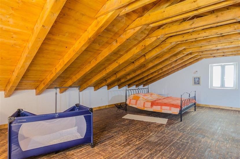 Hiša K1, na 5 osebe