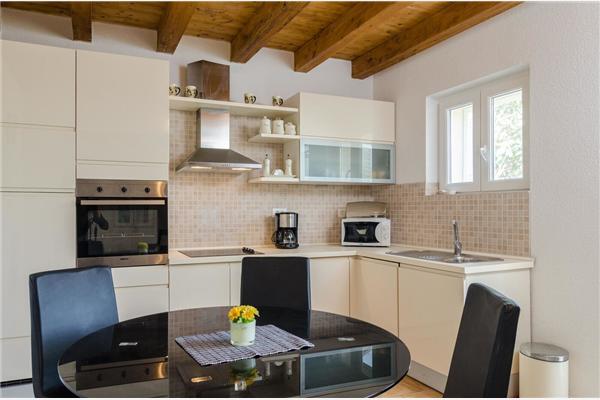 Hiša K1, na 5 osebe