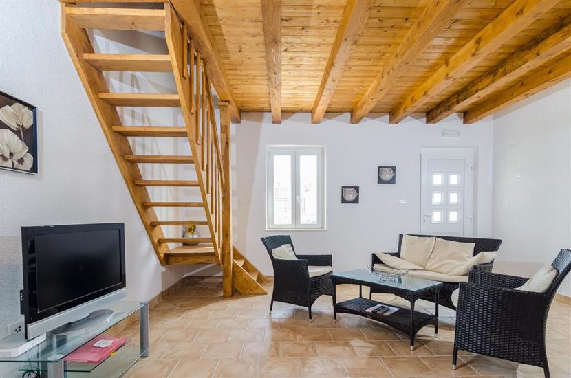 Hiša K1, na 5 osebe