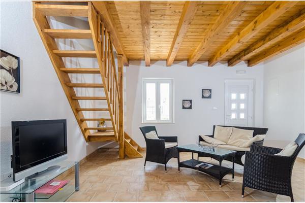 Hiša K1, na 5 osebe