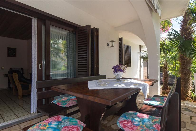 Apartment A1, for 6 persons