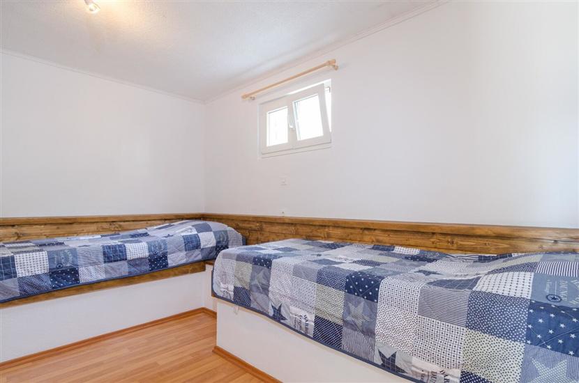 Apartment A1, for 7 persons