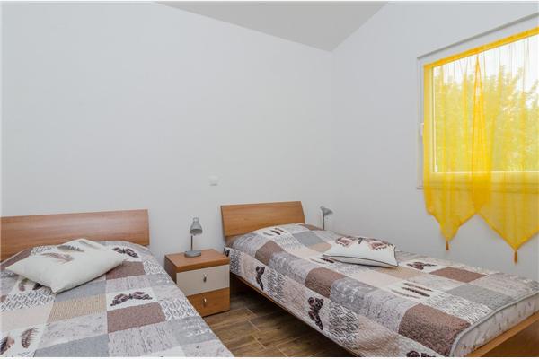 Apartment A2, for 5 persons