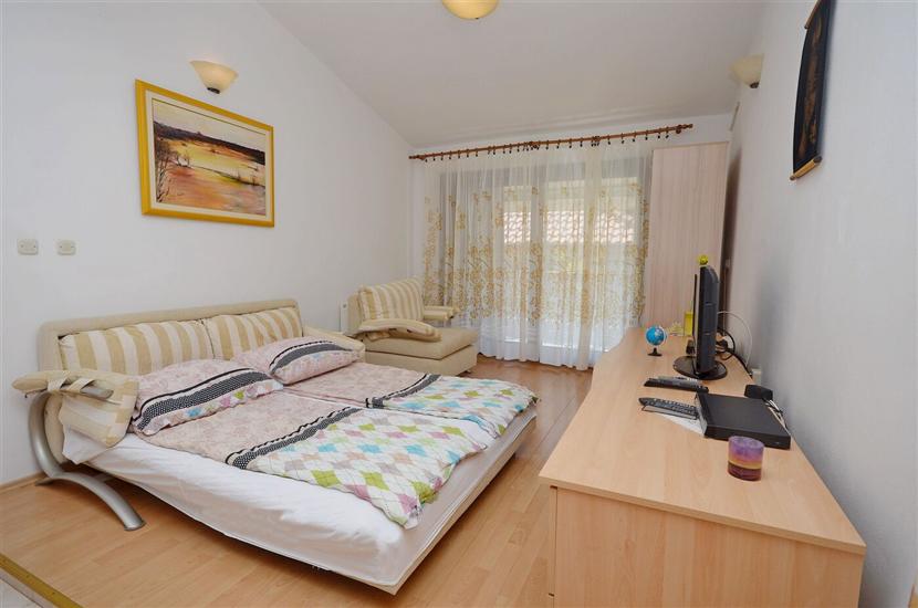 Apartment A4, for 2 persons