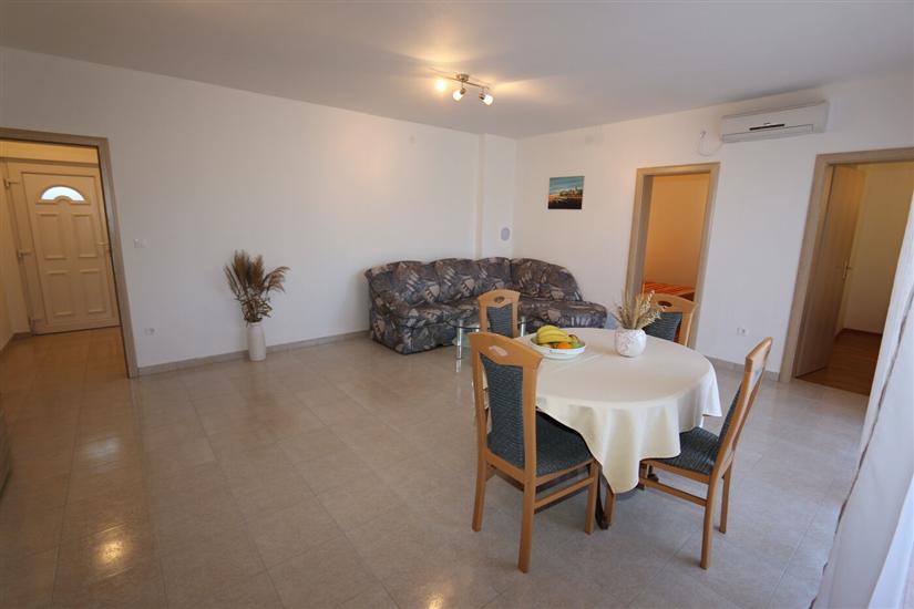 Apartment A1, for 6 persons