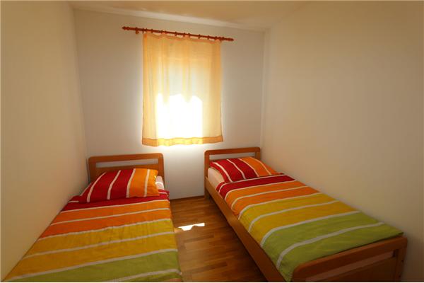 Apartment A2, for 6 persons