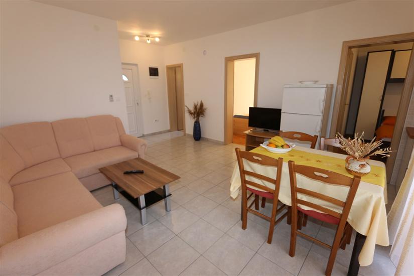 Apartment A4, for 6 persons