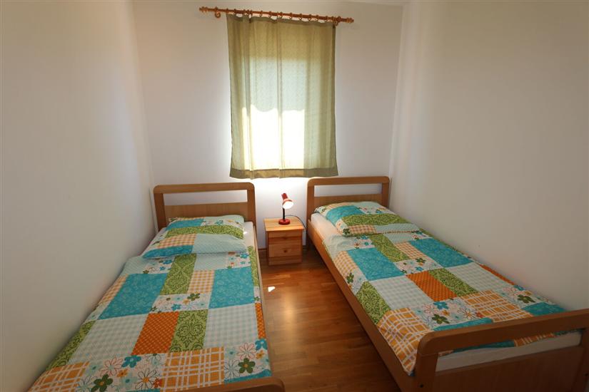 Apartment A5, for 6 persons