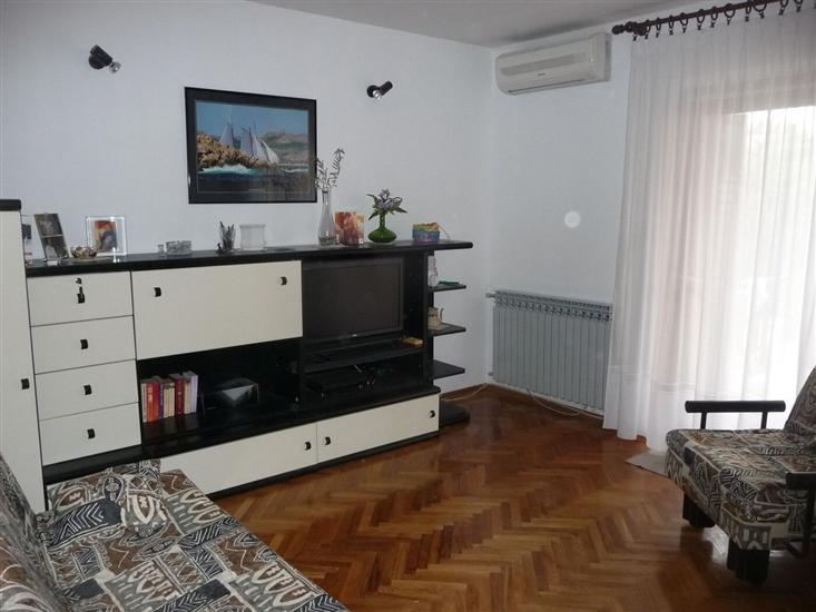 Apartment A2, for 5 persons