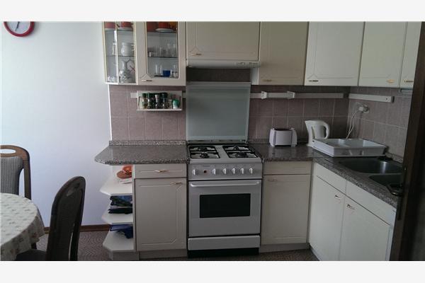 Apartment A2, for 5 persons