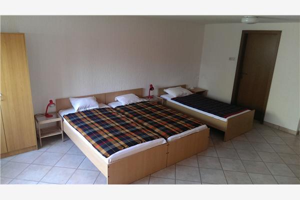 Apartment A2, for 5 persons