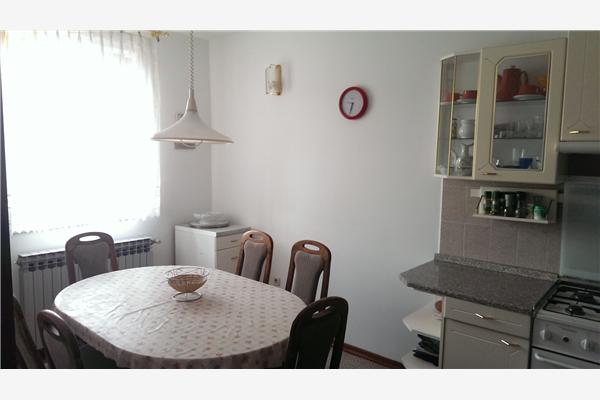 Apartment A2, for 5 persons