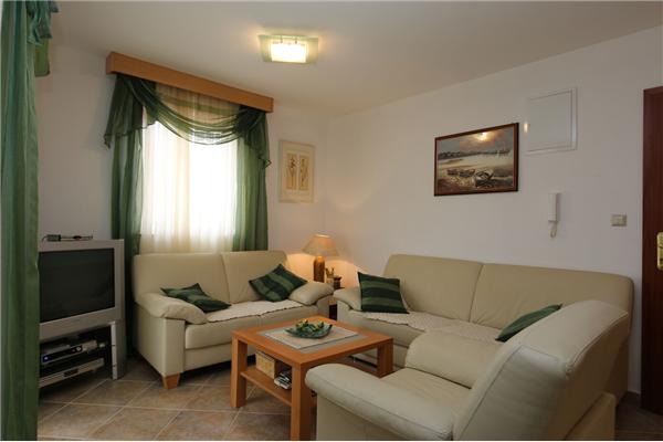 Apartment A1, for 5 persons