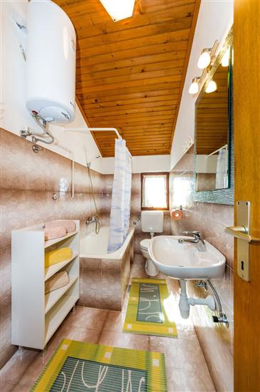 Apartment A1, for 7 persons