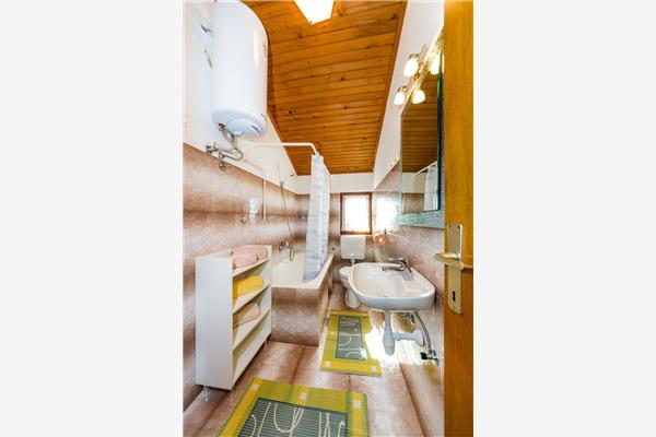 Apartment A1, for 7 persons