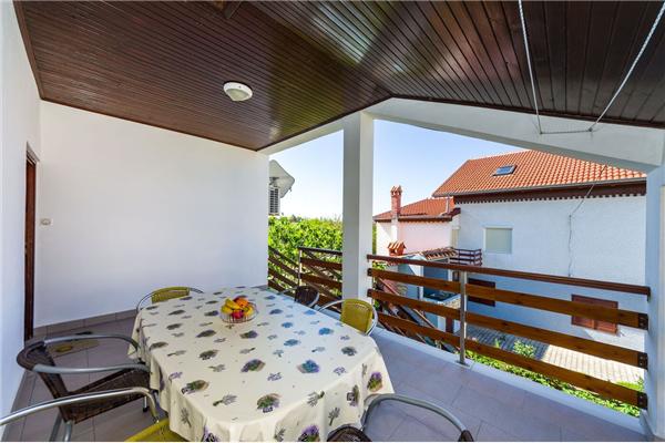 Apartment A1, for 7 persons