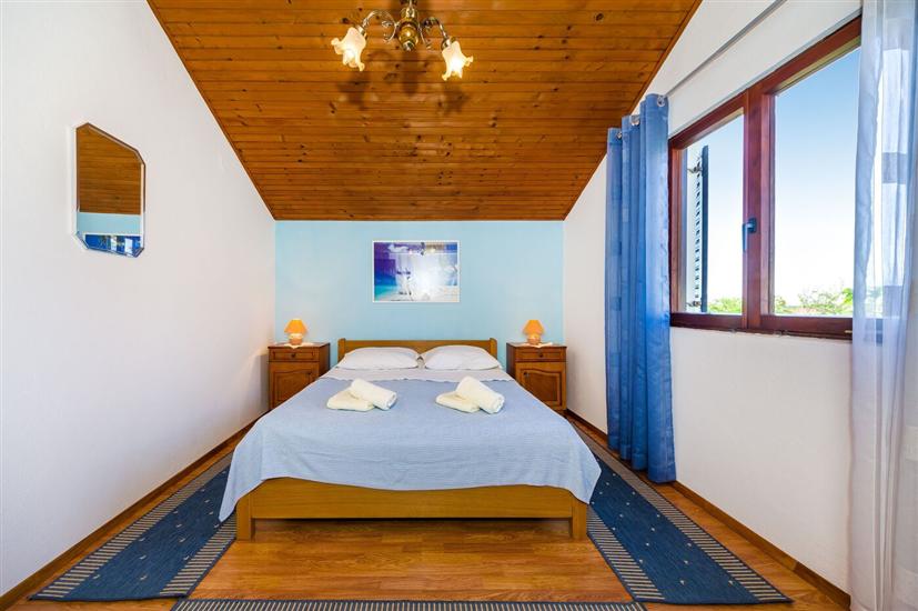 Apartment A1, for 7 persons