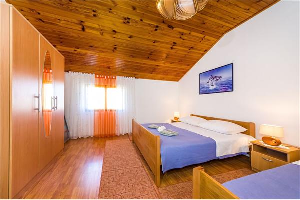 Apartment A1, for 7 persons