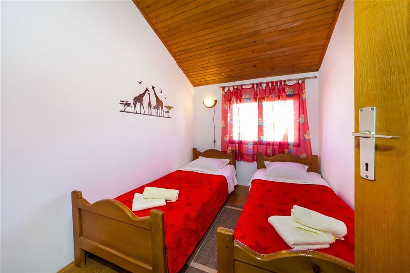 Apartment A1, for 7 persons