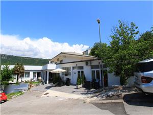 Appartamento Riviera di Rijeka (Fiume) e Crikvenica,PrenotiNERODa 125 €